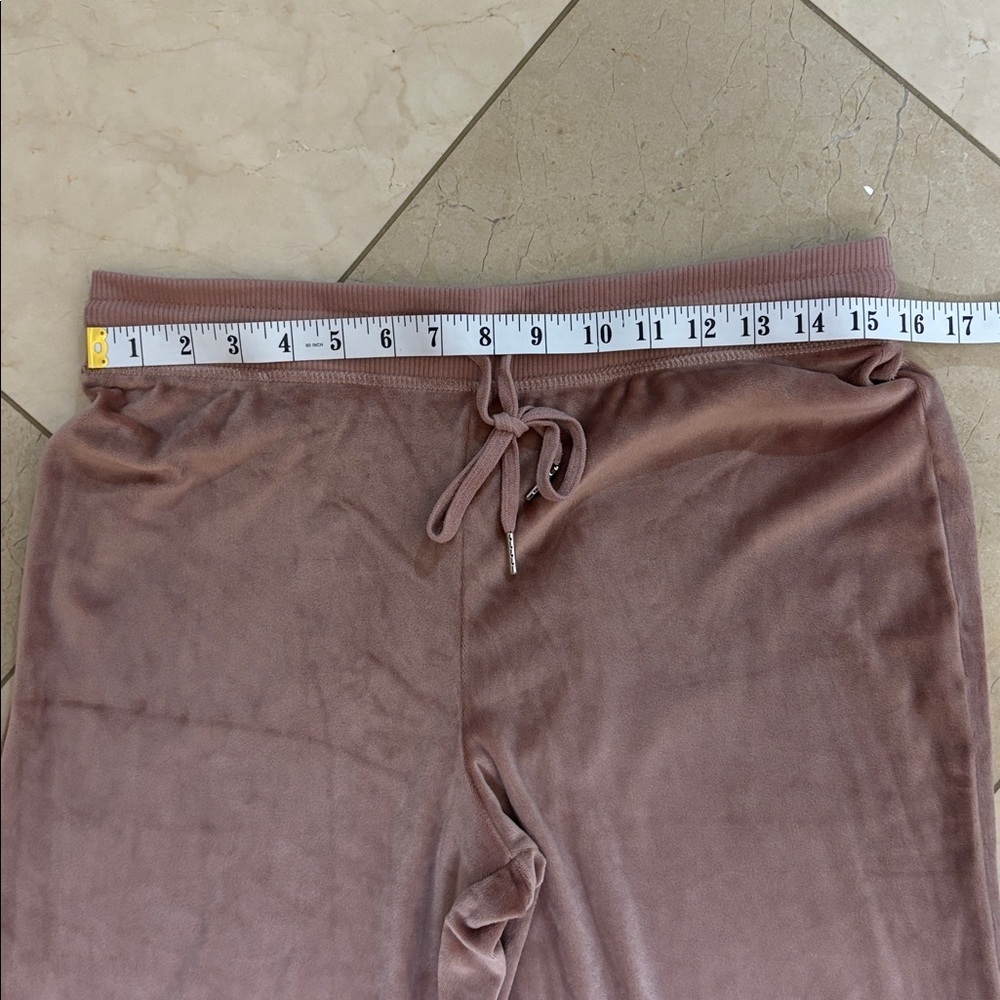 ⭐️ Juicy Couture Taupe Lounge Pants- size medium - Picture 4 of 10